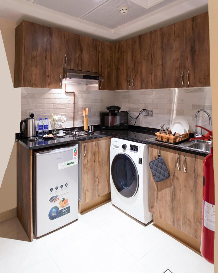Viola Hotel Apartments シャルジャ エクステリア 写真